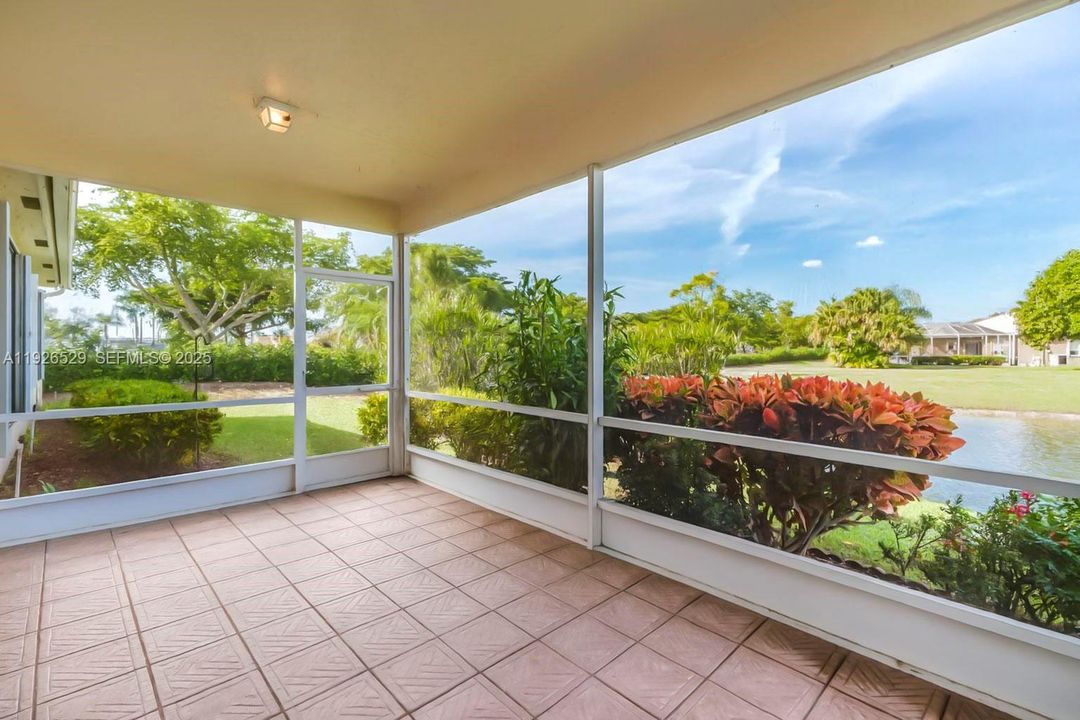 For Sale: $678,000 (3 beds, 2 baths, 1927 Square Feet)