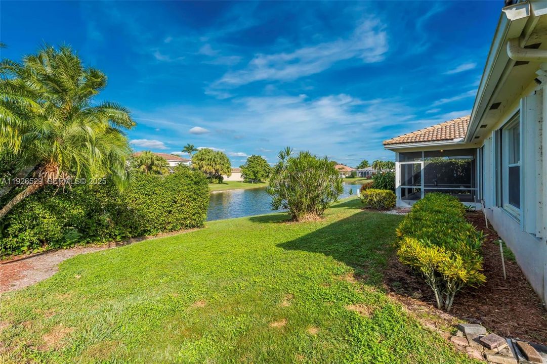 For Sale: $678,000 (3 beds, 2 baths, 1927 Square Feet)