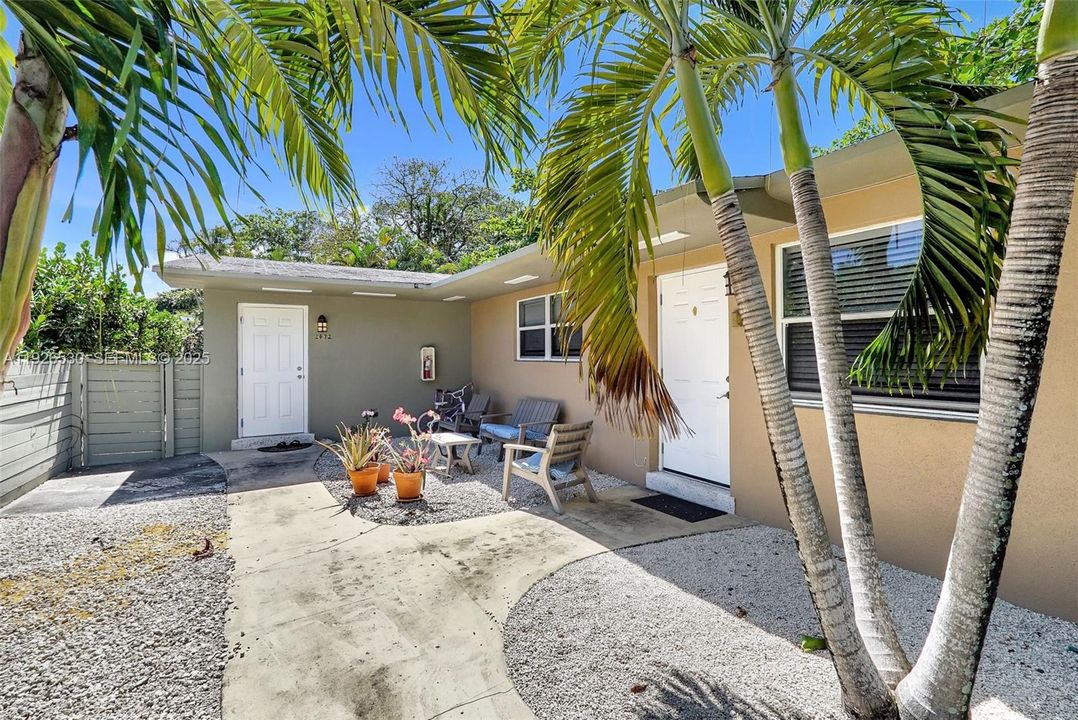 For Rent: $2,350 (2 beds, 1 baths, 1778 Square Feet)