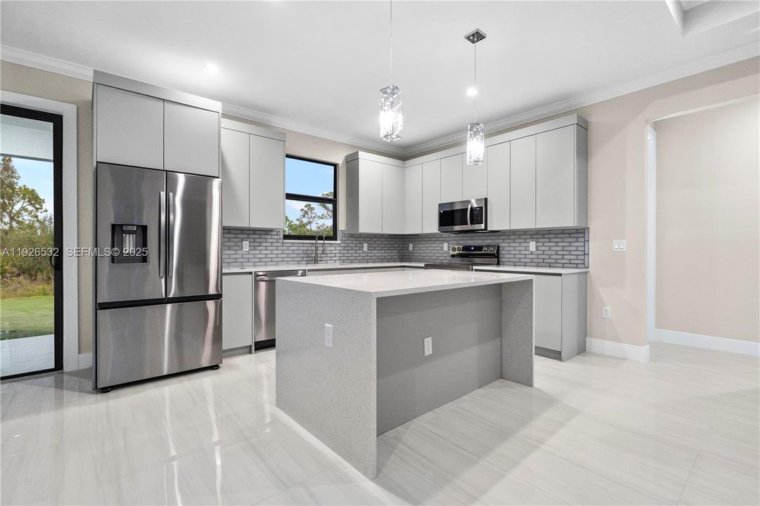 En Venta: $515,000 (3 camas, 2 baños, 1519 Pies cuadrados)