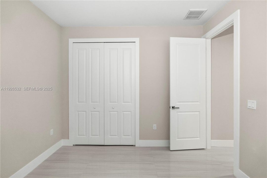 En Venta: $515,000 (3 camas, 2 baños, 1519 Pies cuadrados)