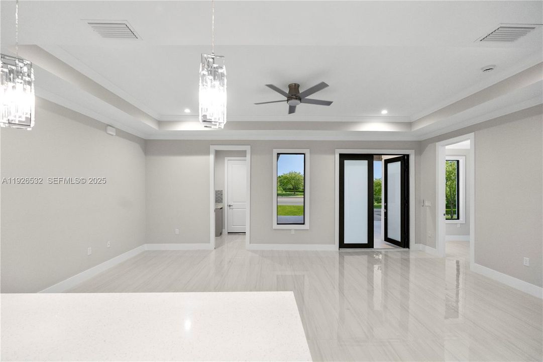 En Venta: $515,000 (3 camas, 2 baños, 1519 Pies cuadrados)