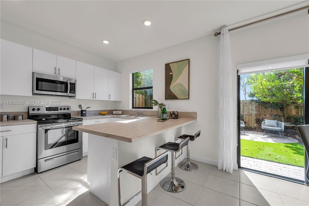 На продажу: $450,000 (3 спален, 2 ванн, 1483 Квадратных фут)