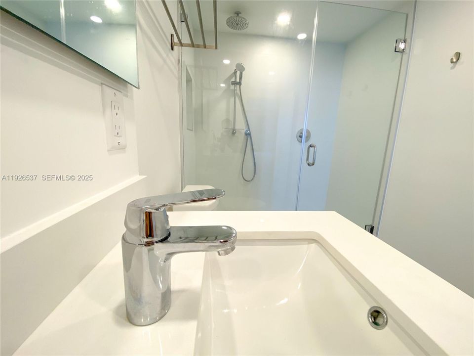 For Rent: $3,900 (2 beds, 2 baths, 1521 Square Feet)