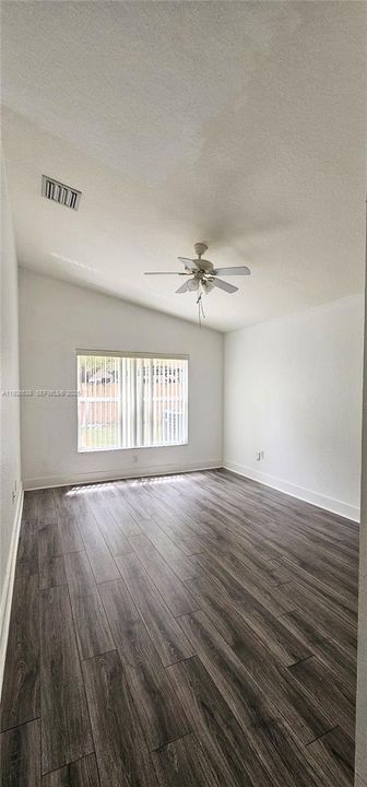 For Rent: $2,700 (3 beds, 2 baths, 1494 Square Feet)