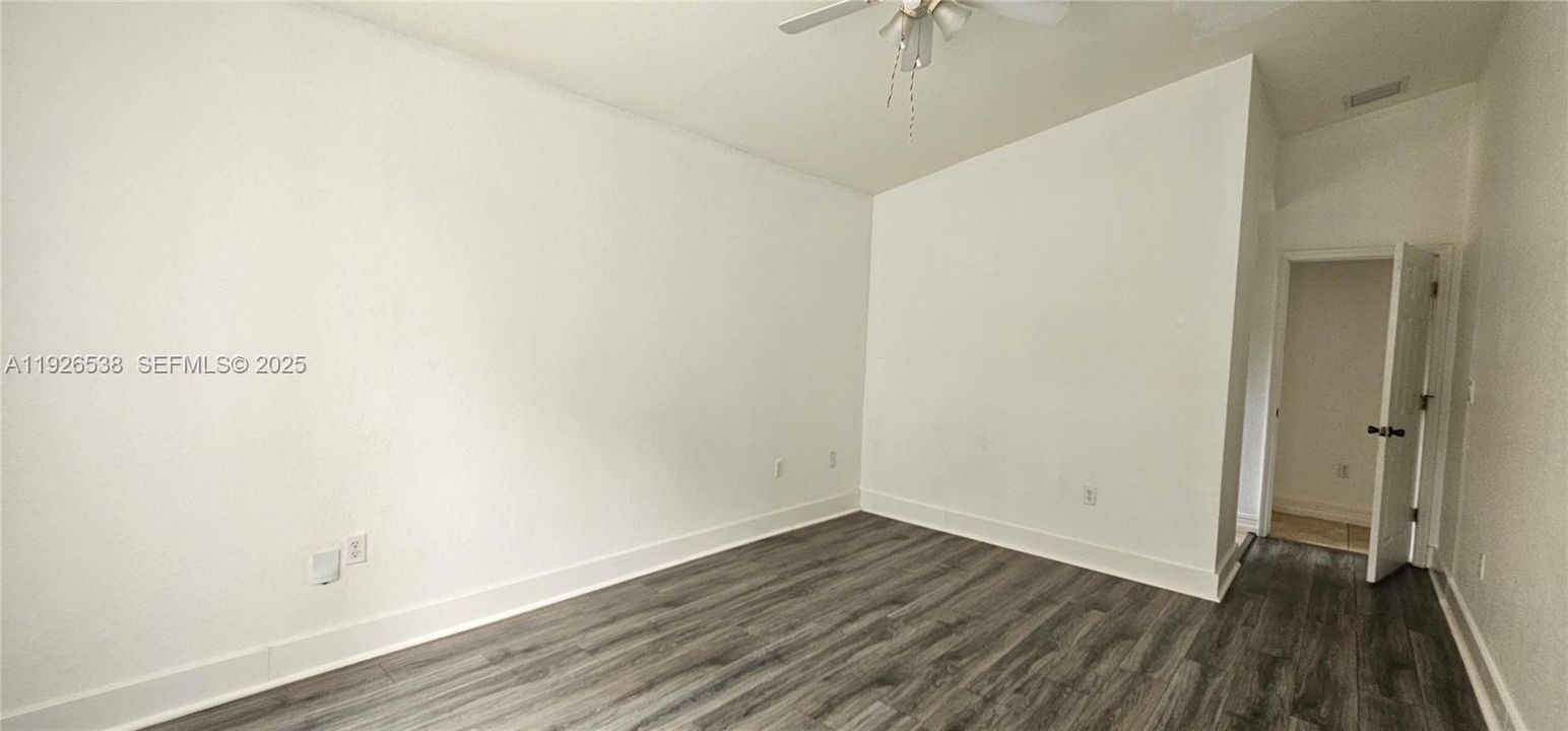 For Rent: $2,700 (3 beds, 2 baths, 1494 Square Feet)