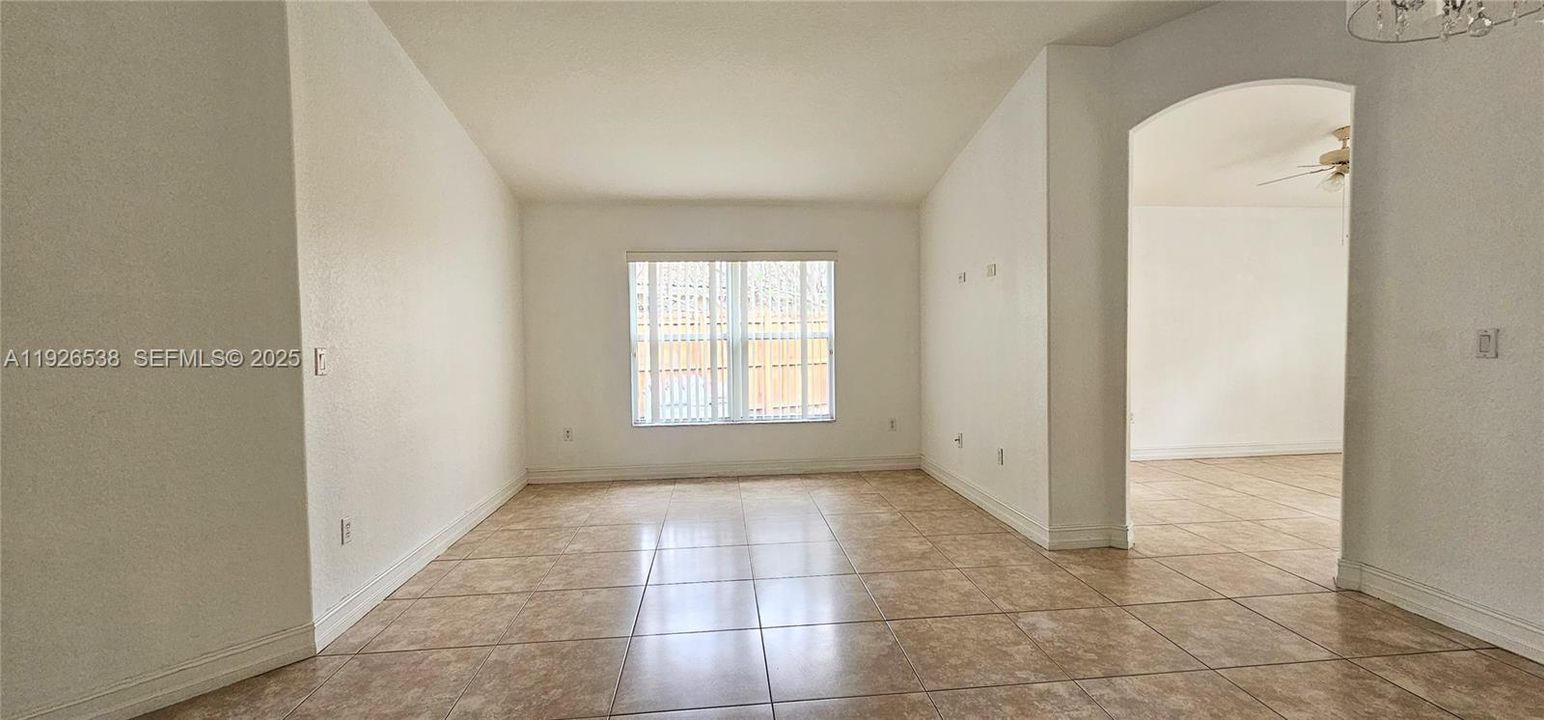 For Rent: $2,700 (3 beds, 2 baths, 1494 Square Feet)