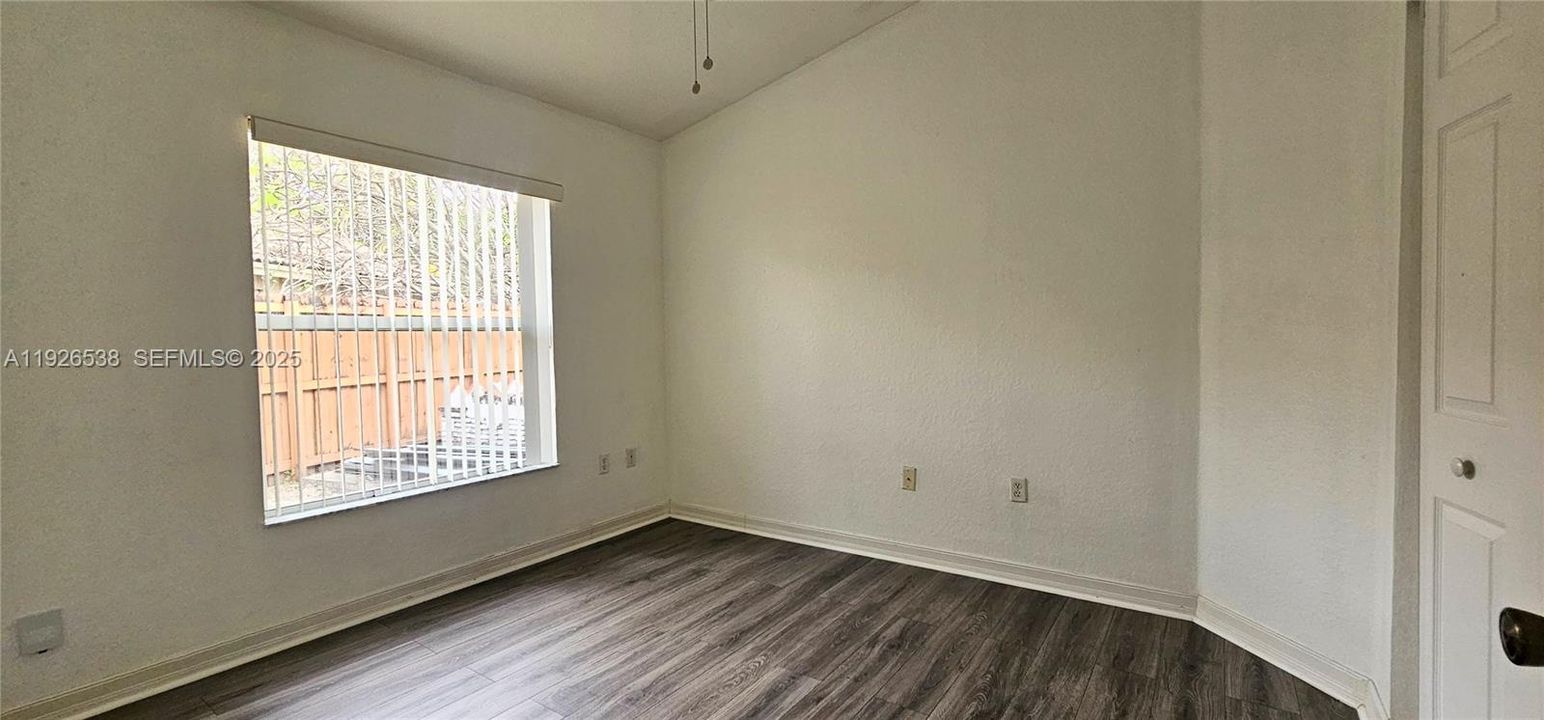 For Rent: $2,700 (3 beds, 2 baths, 1494 Square Feet)