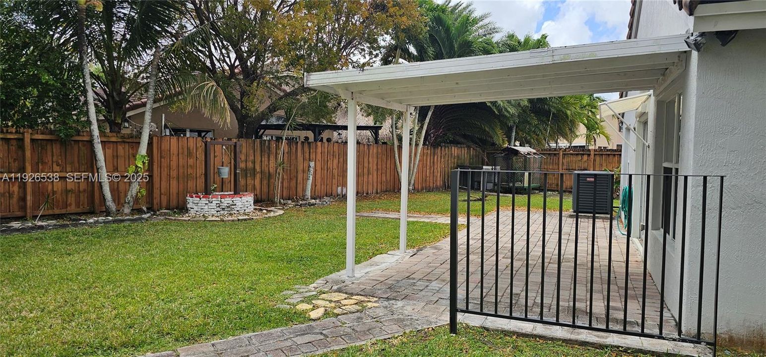 For Rent: $2,700 (3 beds, 2 baths, 1494 Square Feet)