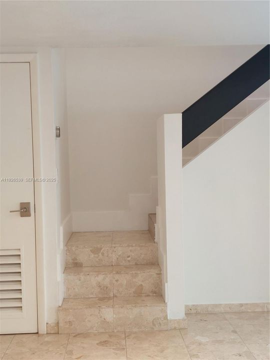 В аренду: $5,700 (3 спален, 2 ванн, 2265 Квадратных фут)