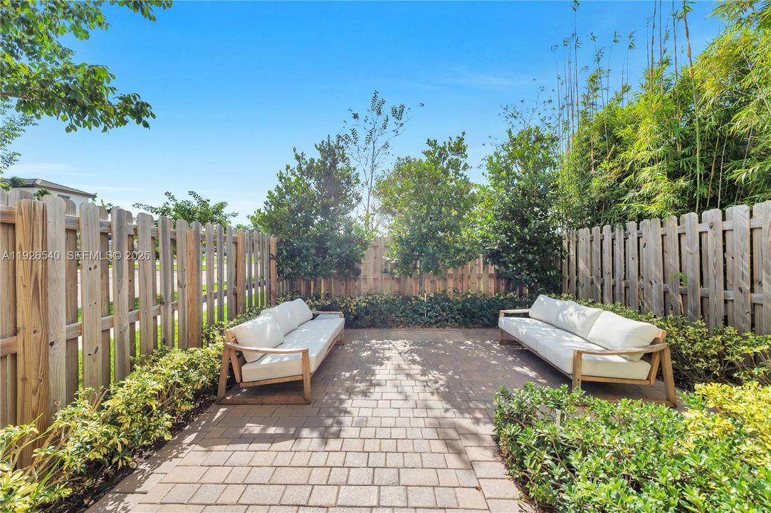 На продажу: $467,500 (3 спален, 2 ванн, 1545 Квадратных фут)