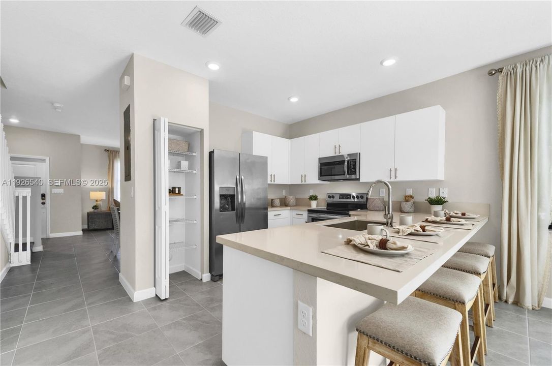 На продажу: $467,500 (3 спален, 2 ванн, 1545 Квадратных фут)