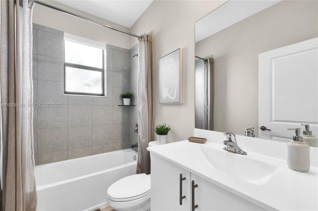 На продажу: $467,500 (3 спален, 2 ванн, 1545 Квадратных фут)