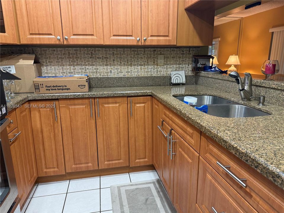 В аренду: $2,900 (3 спален, 2 ванн, 1314 Квадратных фут)