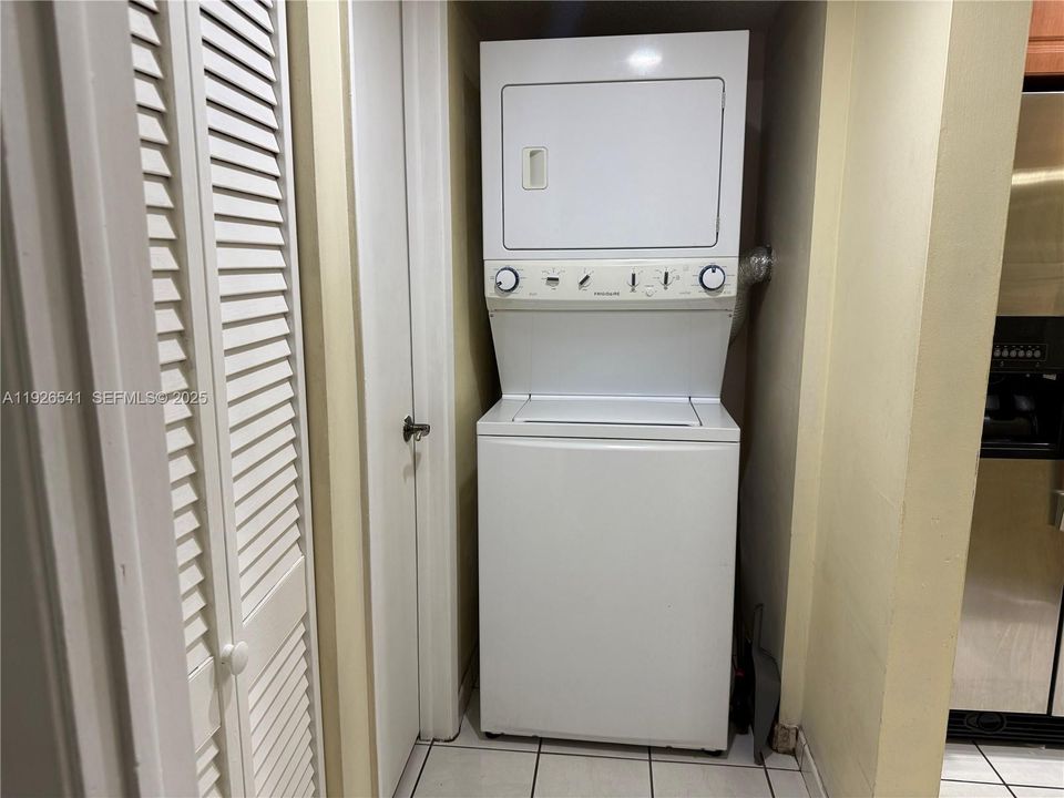В аренду: $2,900 (3 спален, 2 ванн, 1314 Квадратных фут)