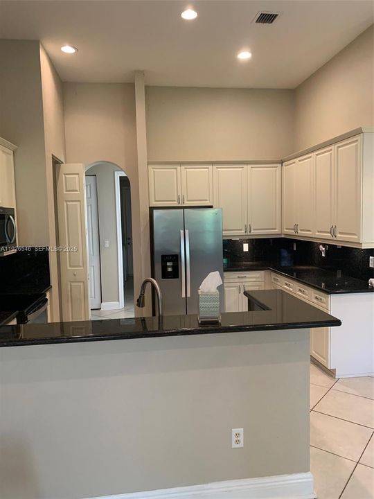 For Sale: $790,000 (4 beds, 3 baths, 2966 Square Feet)