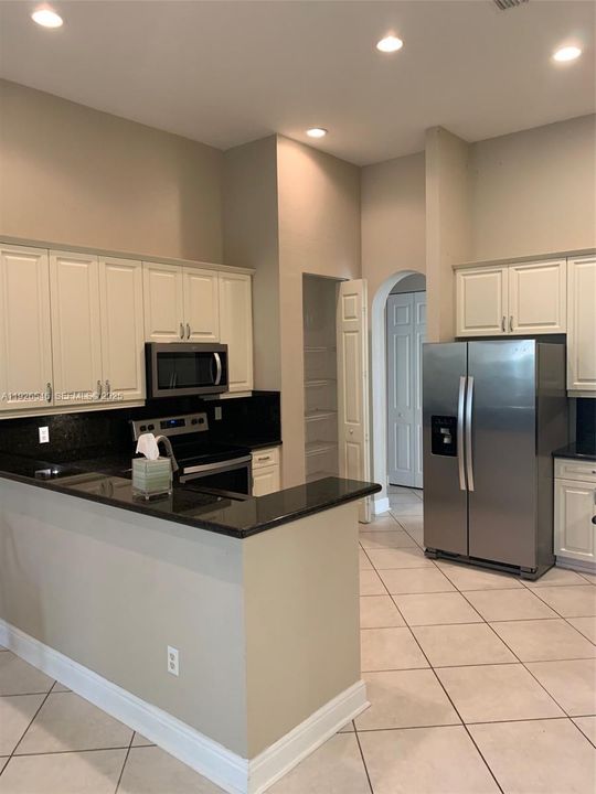 For Sale: $790,000 (4 beds, 3 baths, 2966 Square Feet)