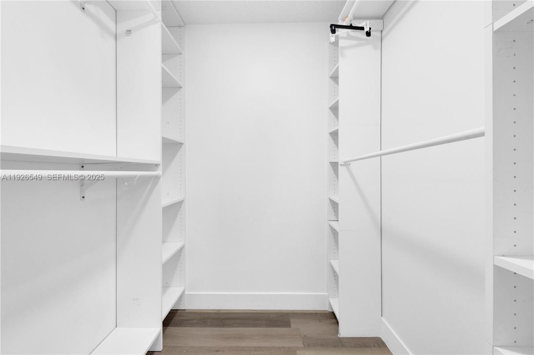 出租: $2,900 (2 贝兹, 2 浴室, 962 平方英尺)