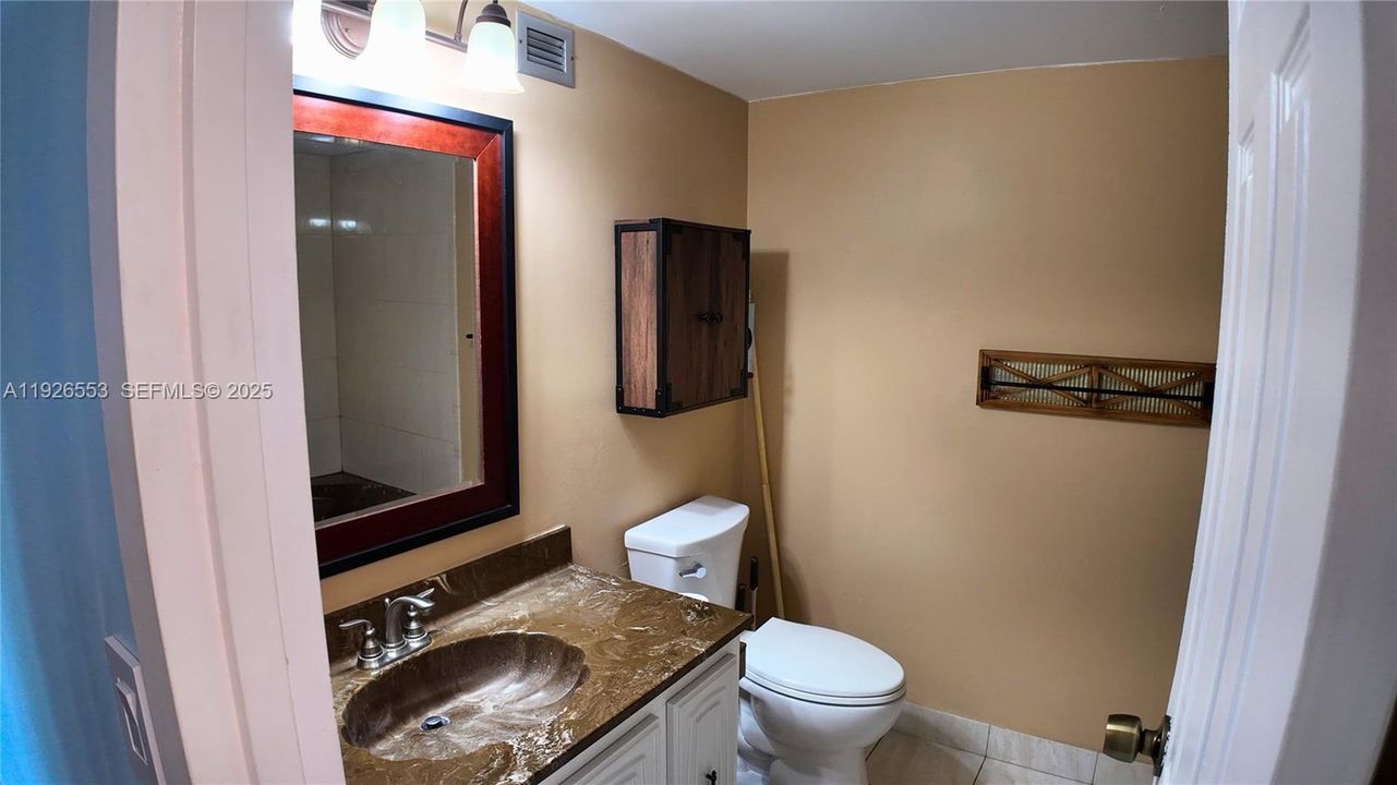 For Rent: $2,400 (2 beds, 2 baths, 1020 Square Feet)