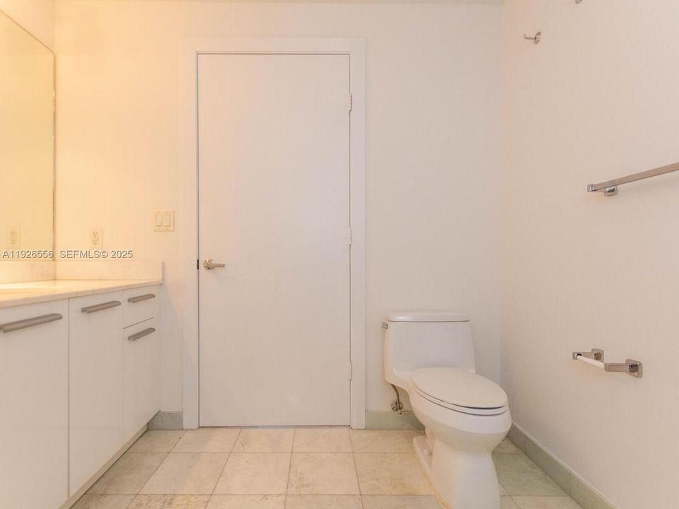 For Sale: $480,000 (1 beds, 1 baths, 1040 Square Feet)