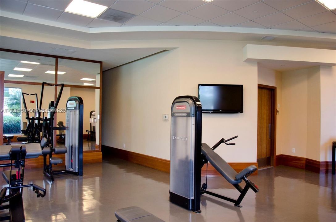 For Sale: $480,000 (1 beds, 1 baths, 1040 Square Feet)