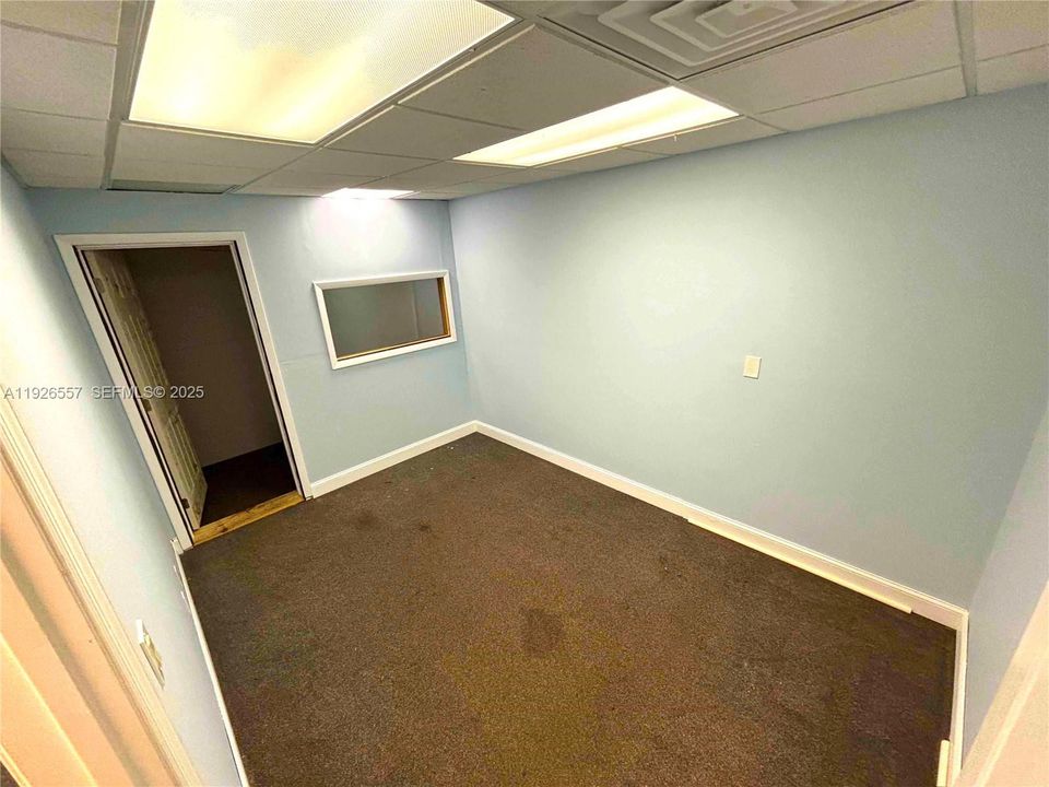 В аренду: $2,825 (0 спален, 0 ванн, 0 Квадратных фут)