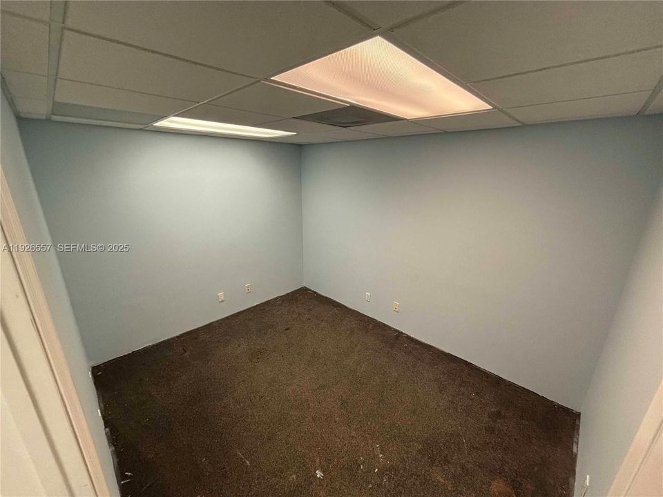 В аренду: $2,825 (0 спален, 0 ванн, 0 Квадратных фут)