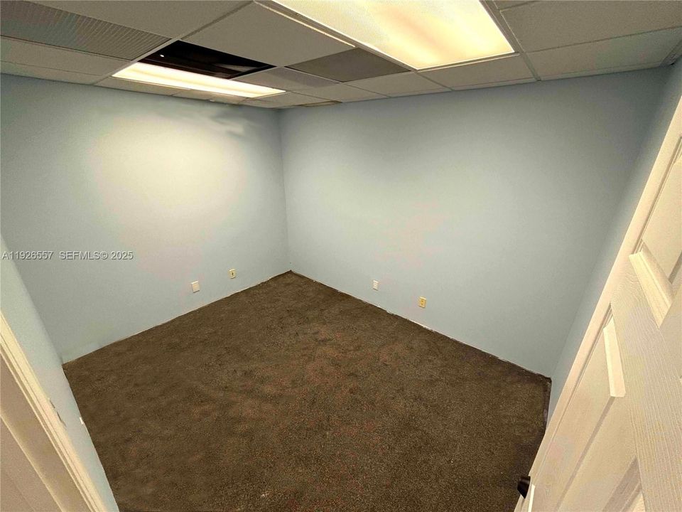 В аренду: $2,825 (0 спален, 0 ванн, 0 Квадратных фут)