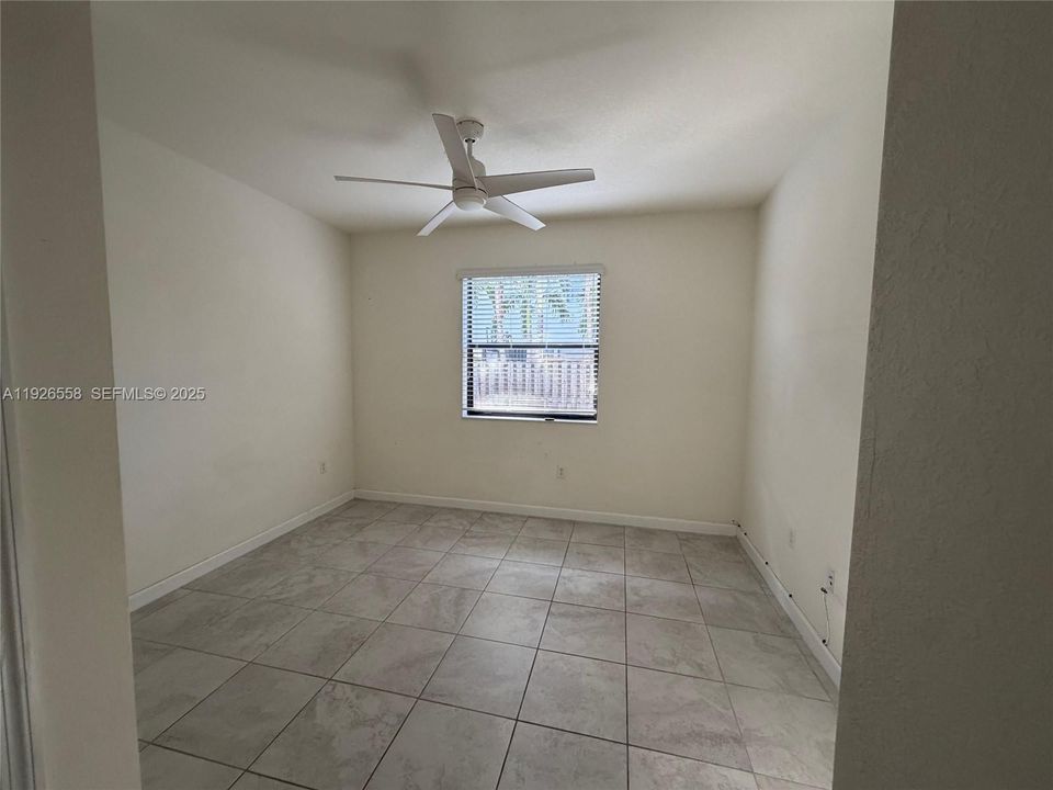 For Rent: $3,500 (5 beds, 3 baths, 3320 Square Feet)
