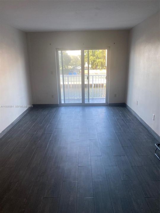 For Rent: $2,100 (2 beds, 2 baths, 808 Square Feet)