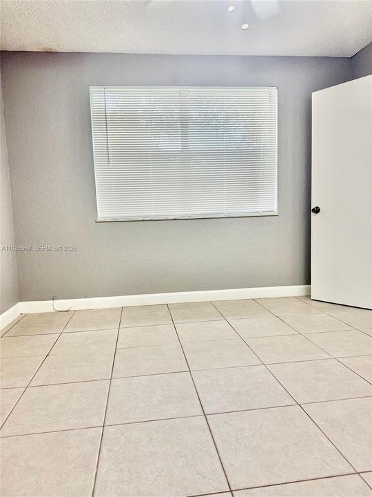 En Venta: $292,000 (2 camas, 2 baños, 914 Pies cuadrados)