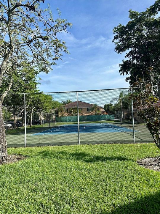 En Venta: $292,000 (2 camas, 2 baños, 914 Pies cuadrados)