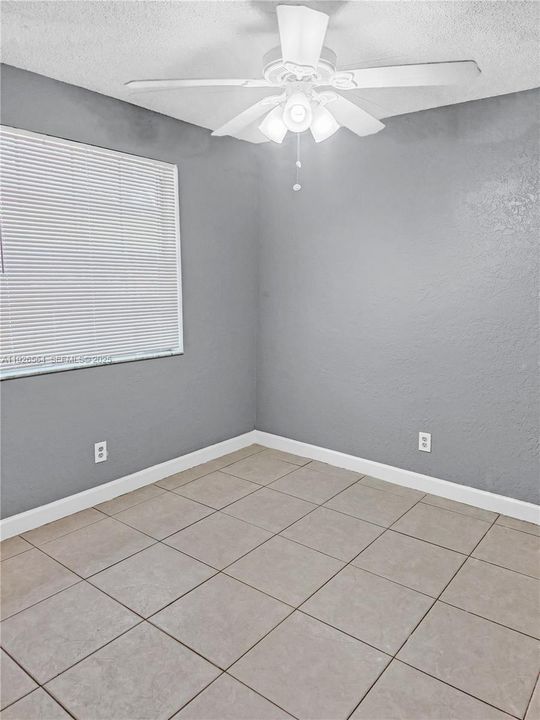 En Venta: $292,000 (2 camas, 2 baños, 914 Pies cuadrados)