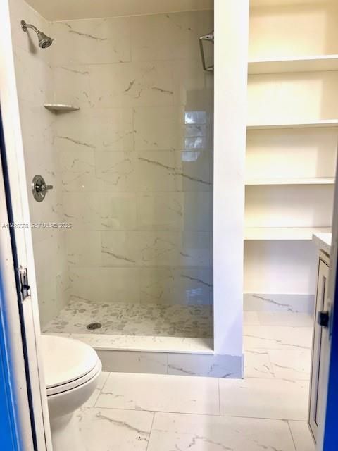 На продажу: $149,900 (2 спален, 2 ванн, 880 Квадратных фут)