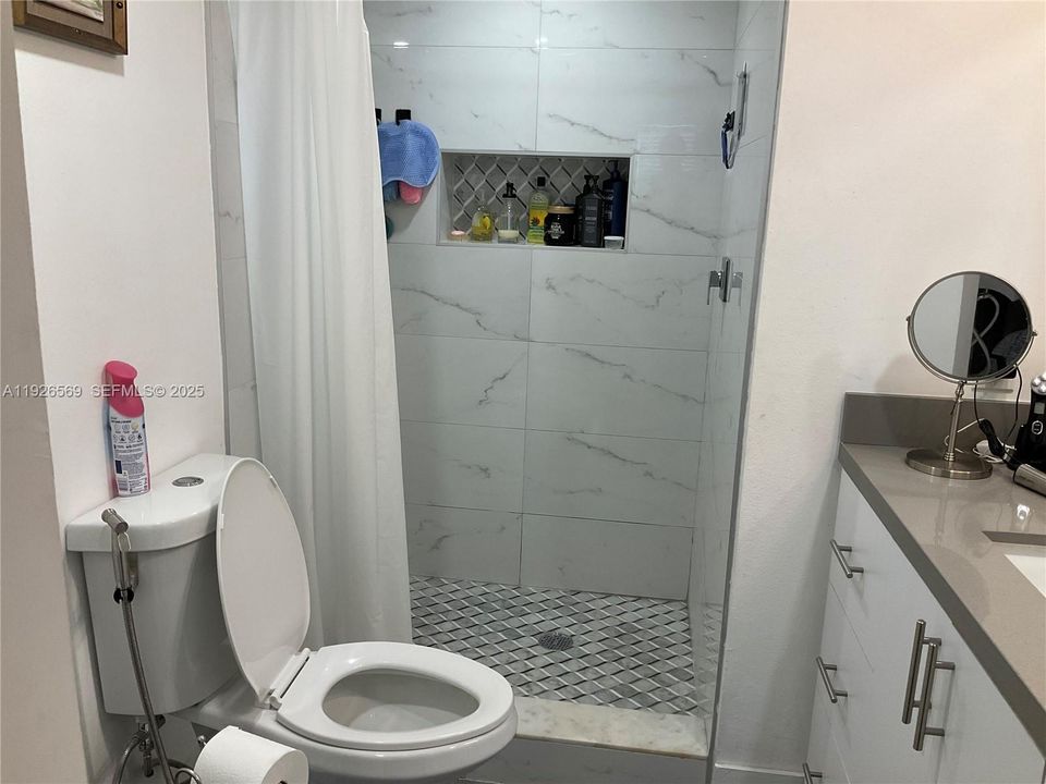 For Sale: $152,000 (2 beds, 2 baths, 850 Square Feet)