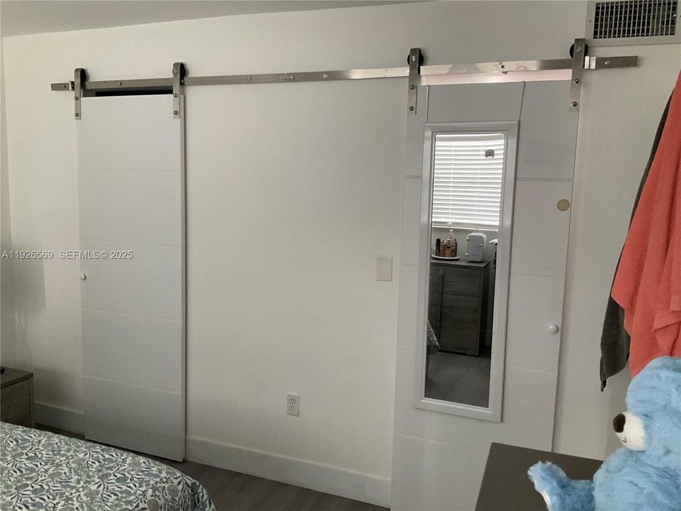 For Sale: $152,000 (2 beds, 2 baths, 850 Square Feet)