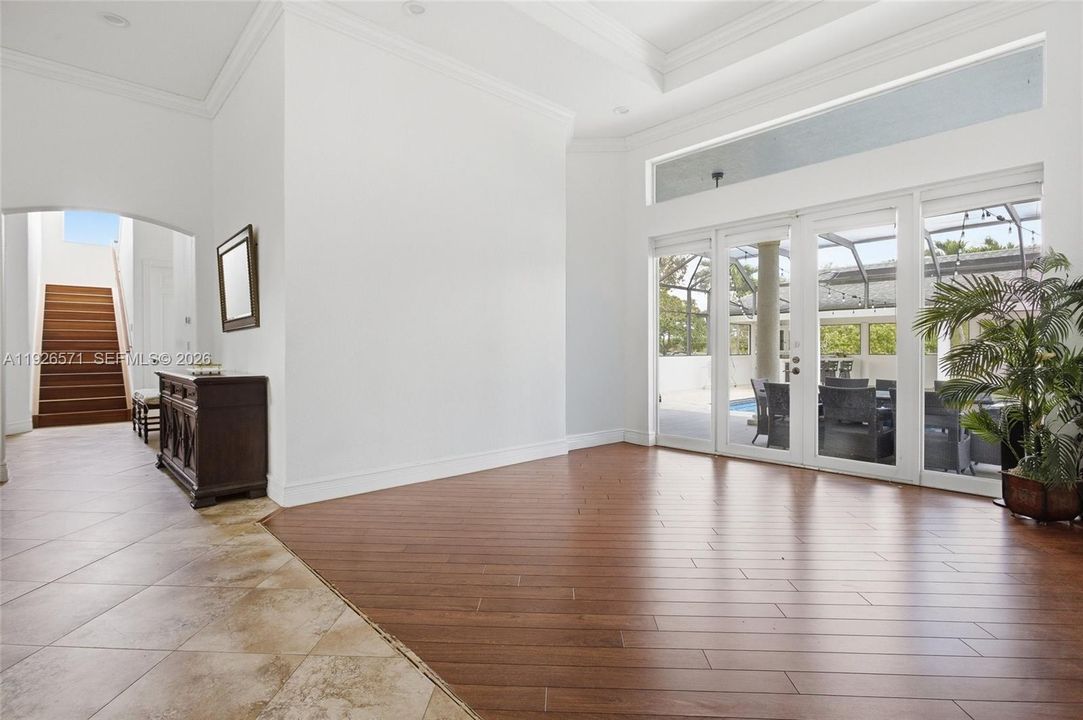 For Sale: $1,997,000 (5 beds, 4 baths, 4651 Square Feet)