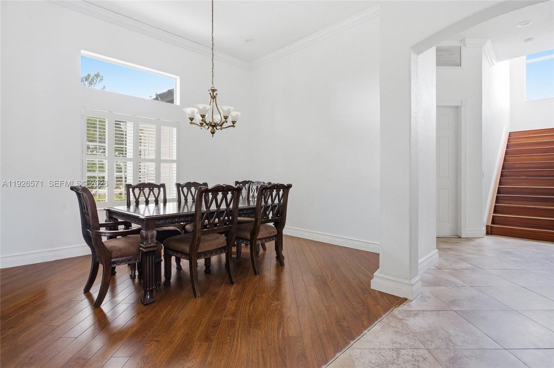 For Sale: $1,997,000 (5 beds, 4 baths, 4651 Square Feet)