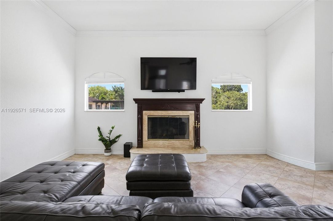 For Sale: $1,997,000 (5 beds, 4 baths, 4651 Square Feet)