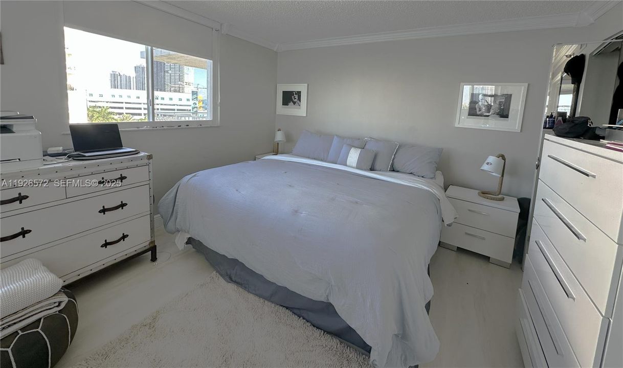 На продажу: $580,000 (2 спален, 2 ванн, 1100 Квадратных фут)