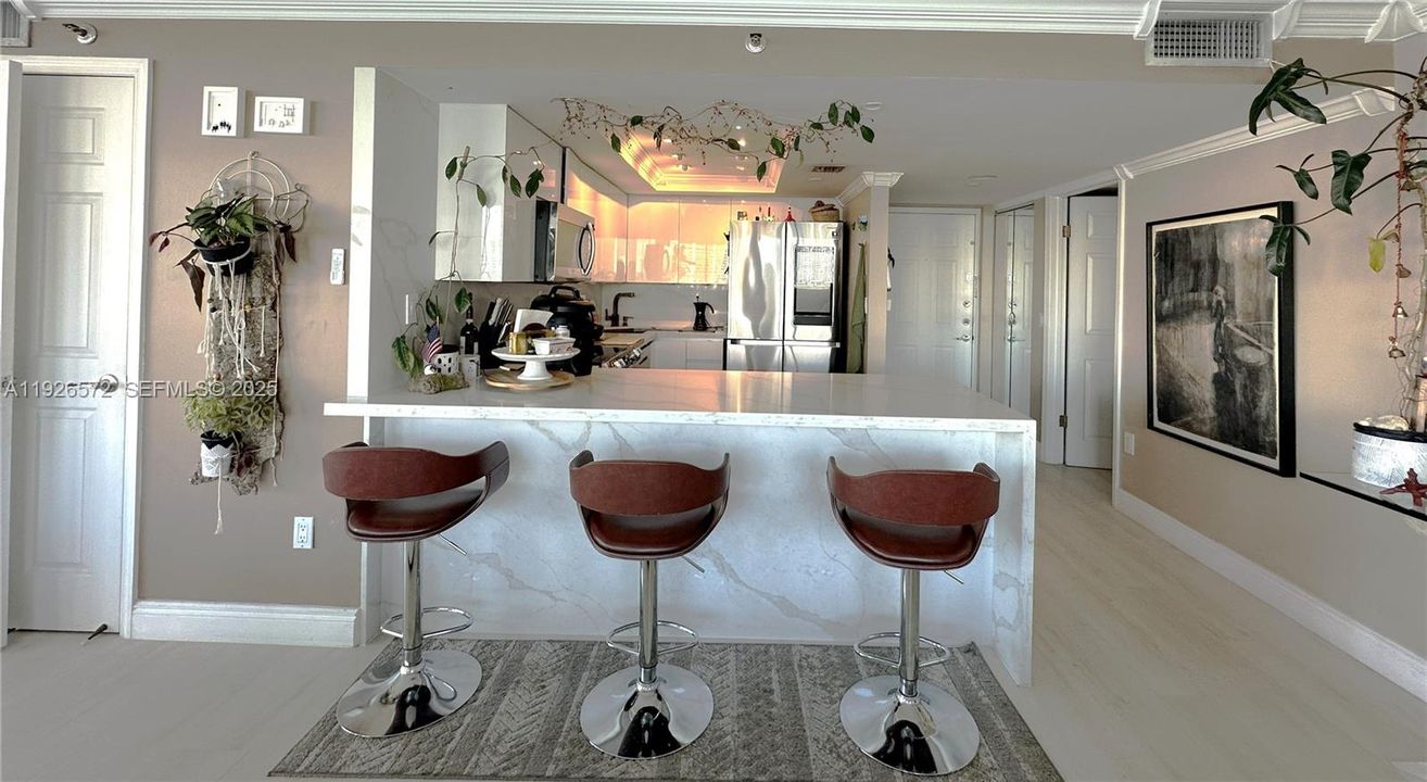 На продажу: $580,000 (2 спален, 2 ванн, 1100 Квадратных фут)