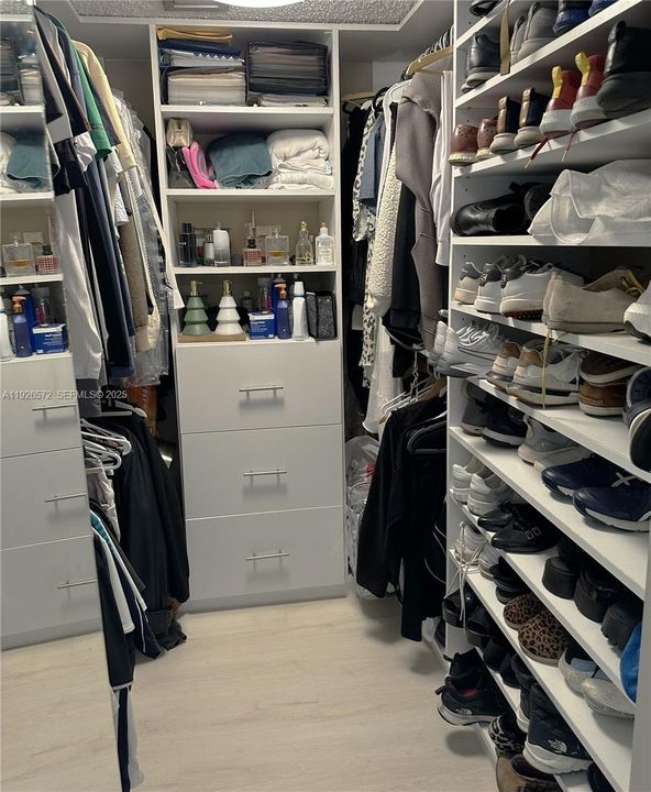 На продажу: $580,000 (2 спален, 2 ванн, 1100 Квадратных фут)