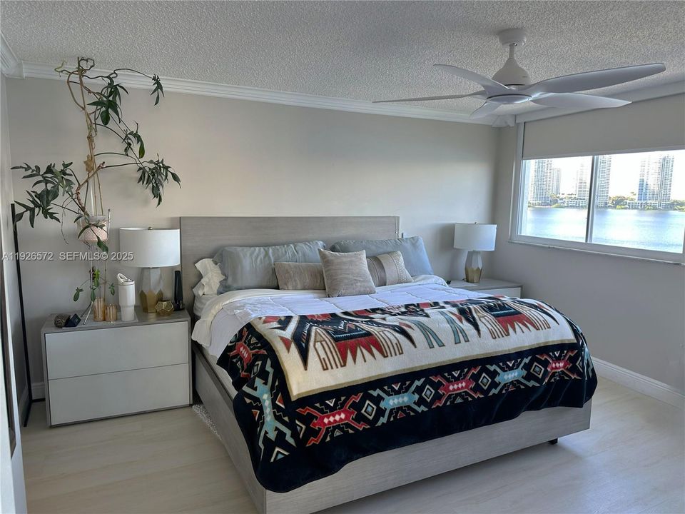 На продажу: $580,000 (2 спален, 2 ванн, 1100 Квадратных фут)