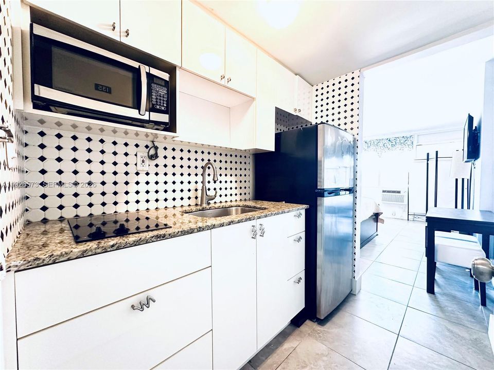 出租: $1,650 (0 贝兹, 0 浴室, 25163 平方英尺)