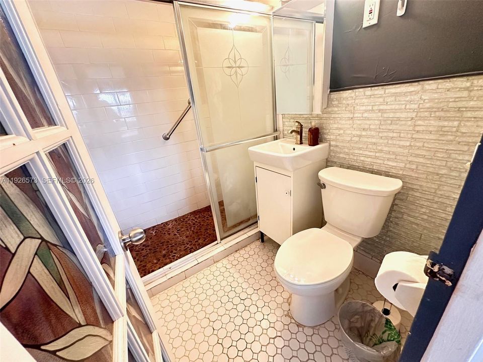 出租: $1,650 (0 贝兹, 0 浴室, 25163 平方英尺)