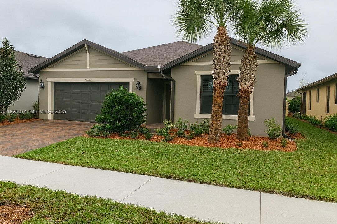 For Sale: $395,000 (3 beds, 2 baths, 1663 Square Feet)