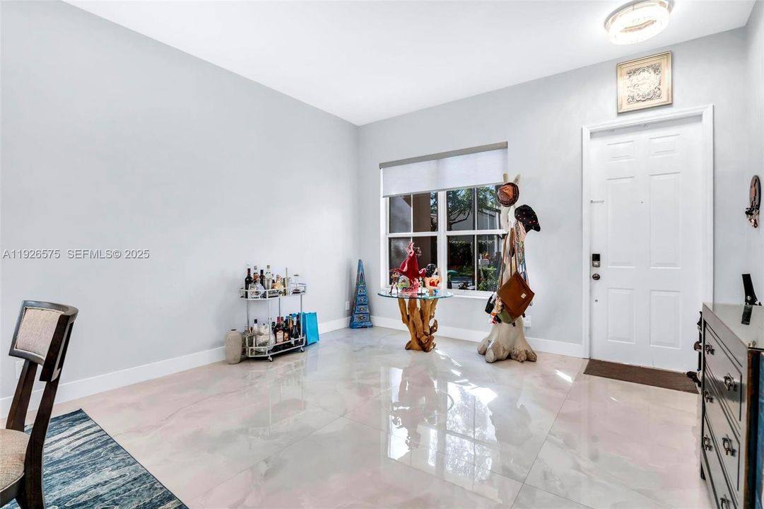 待售: $850,000 (4 贝兹, 2 浴室, 2540 平方英尺)