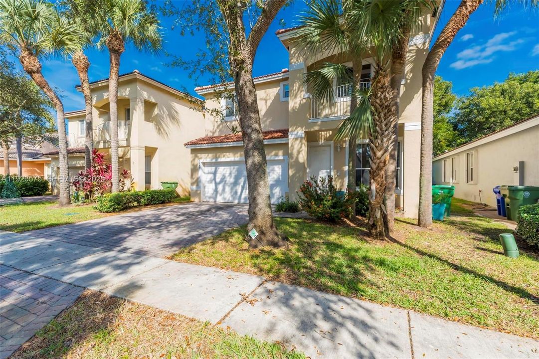 待售: $850,000 (4 贝兹, 2 浴室, 2540 平方英尺)