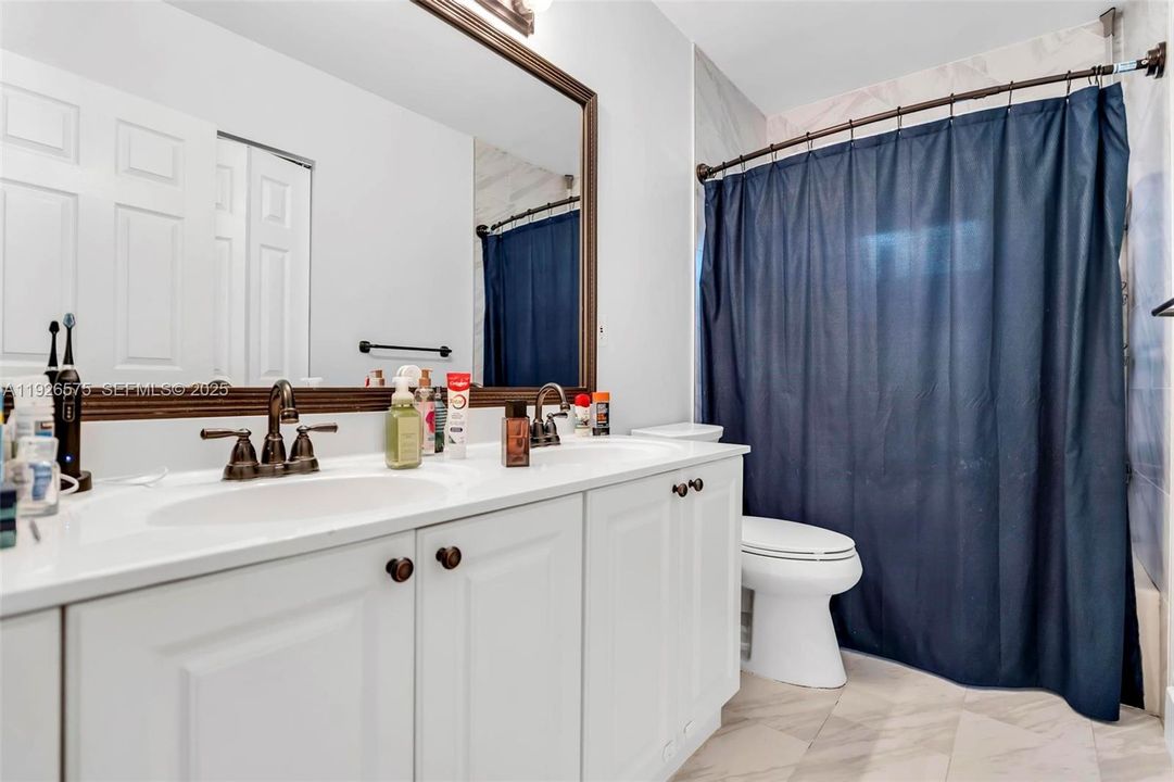 待售: $850,000 (4 贝兹, 2 浴室, 2540 平方英尺)