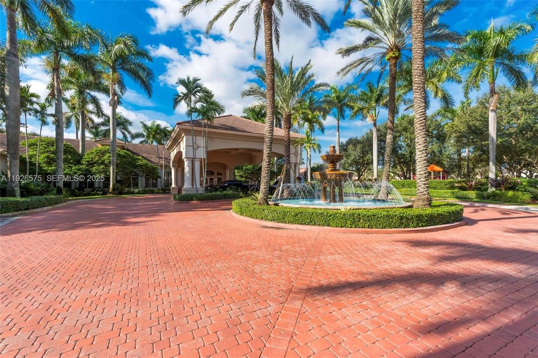 待售: $850,000 (4 贝兹, 2 浴室, 2540 平方英尺)